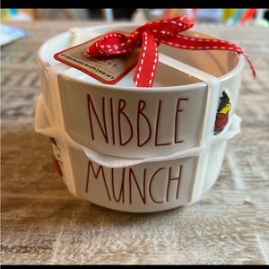 Rae Dunn peanuts Christmas bowl set